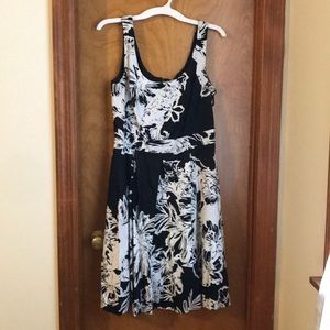 White House Black Market dress with pockets! 10